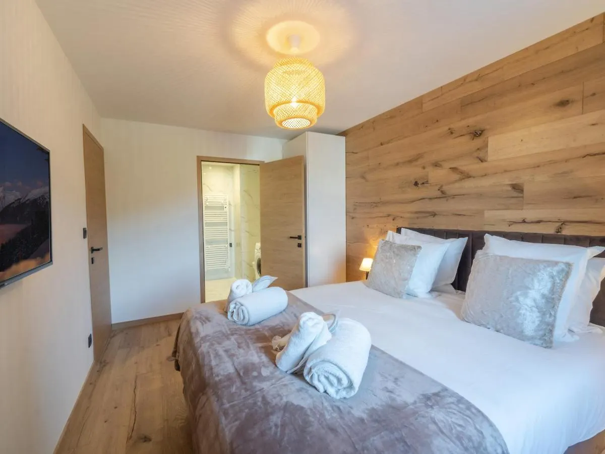 Daire Appartement Neuf 65M² Courchevel Moriond, 2 Chambres + Cabine, Balcon, Parking Couverts, Skis Aux Pieds - Fr-1-563-127